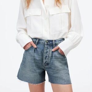 Madewell Pleated Low Slung Denim Shorts Airy Denim Edition Size 31